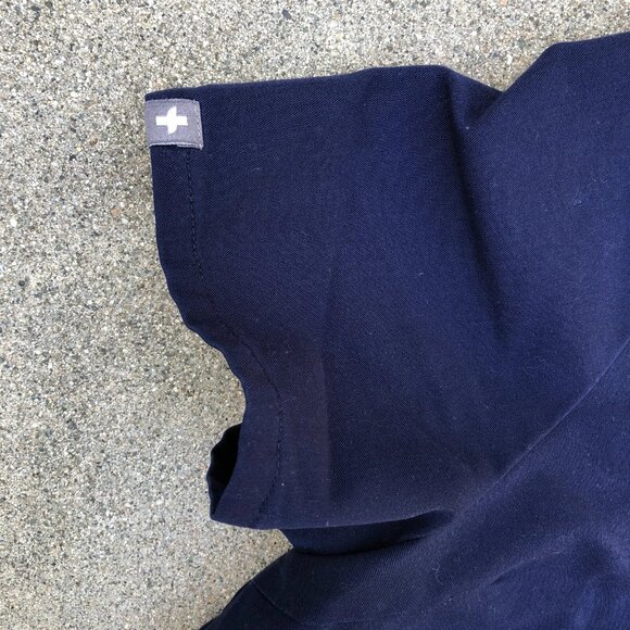 FIGS Technical Collection Scrub Top Shirt SMALL Women's Blue Short Sleeve - Picture 6 of 10